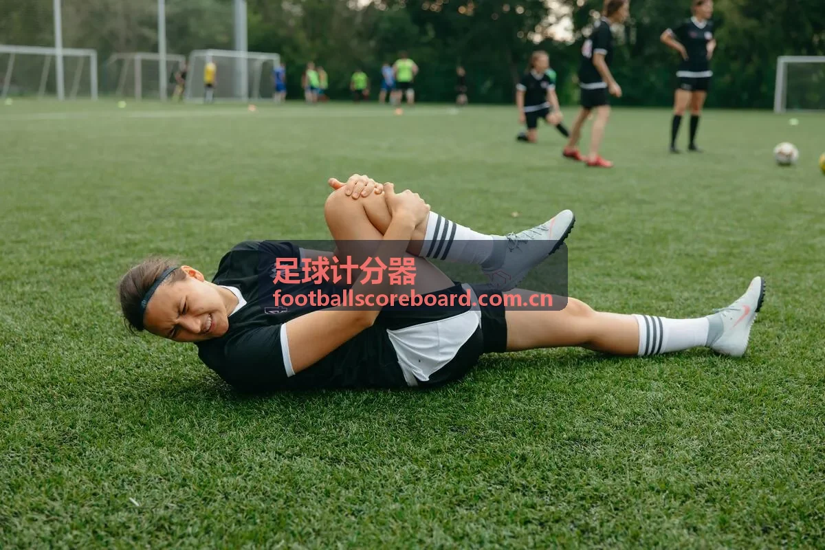 足球计分器侧面接口与按键布局